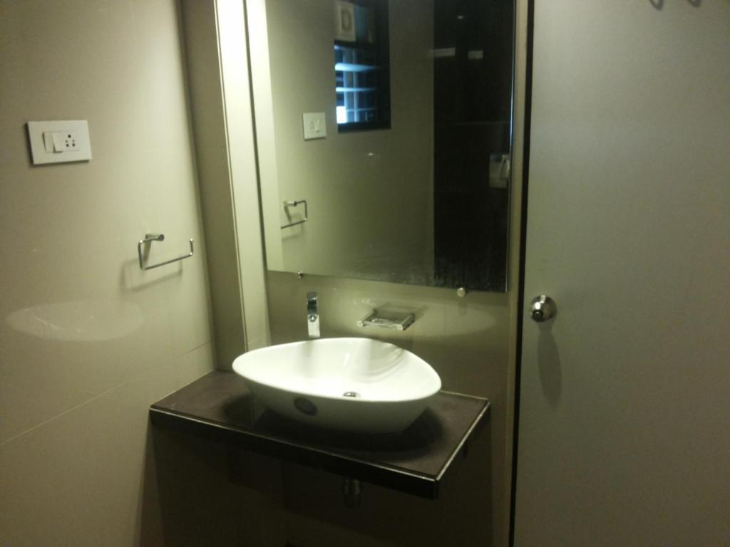 Royal Inn Ankleshwar Εξωτερικό φωτογραφία