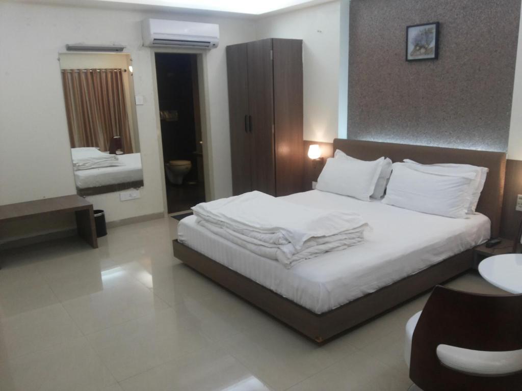 Royal Inn Ankleshwar Δωμάτιο φωτογραφία