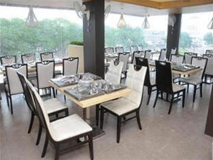 Royal Inn Ankleshwar Εξωτερικό φωτογραφία